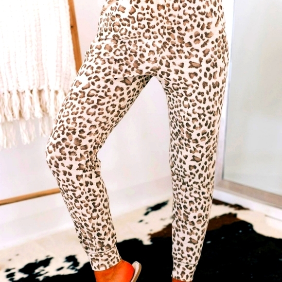 Leopard joggers - Picture 1 of 5